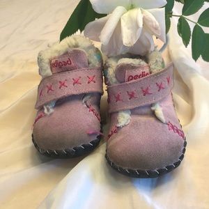 Pediped pink leather baby shoes 12-18 mo. Size.